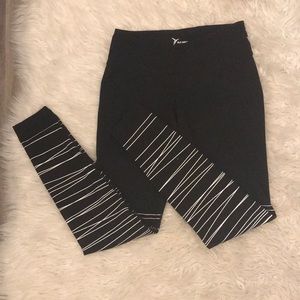 Old Navy black, stripped leggings Med, gently used